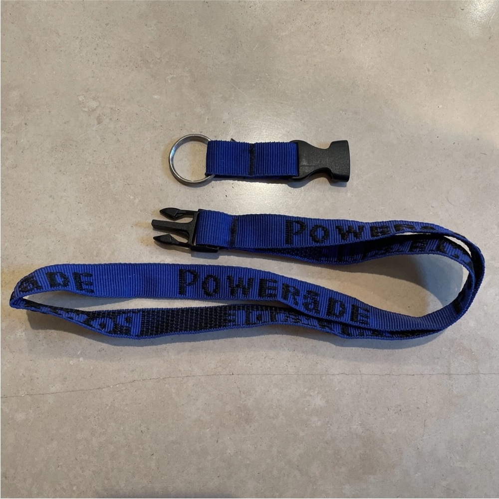 POWERADE LANYARD KEY RING HOLDER STRAP  BLUE BLACK 
Buckle